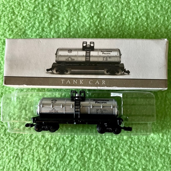 Southern Pacific N Scale Canister & Tank Car Open Boxes - Picture 2 of 11